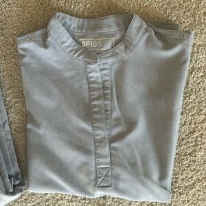 Grey figs oversized scrub top heather denim